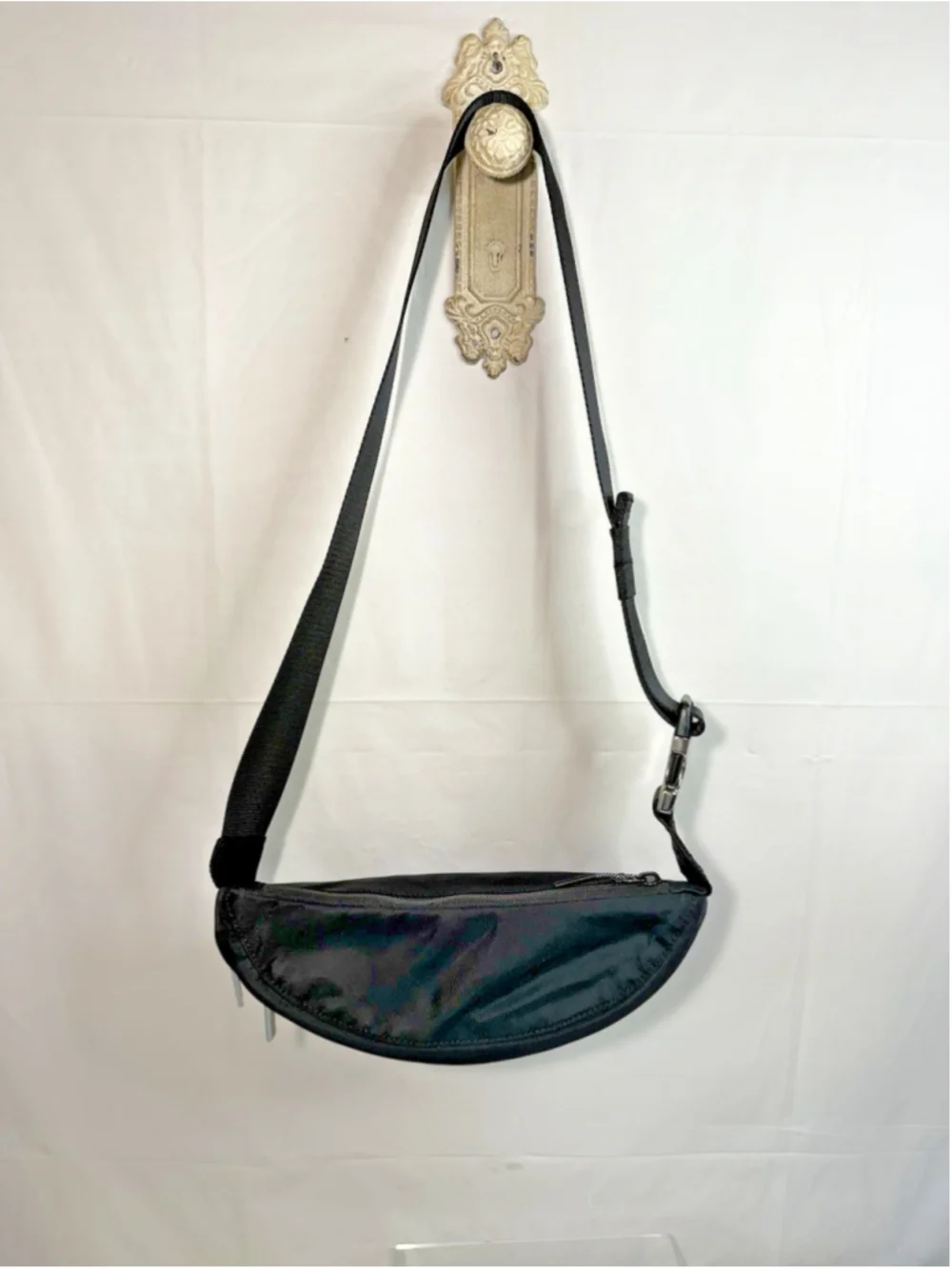 Lululemon City Adventurer Belt Bag 2.5L Silver Tone Hardware Black new